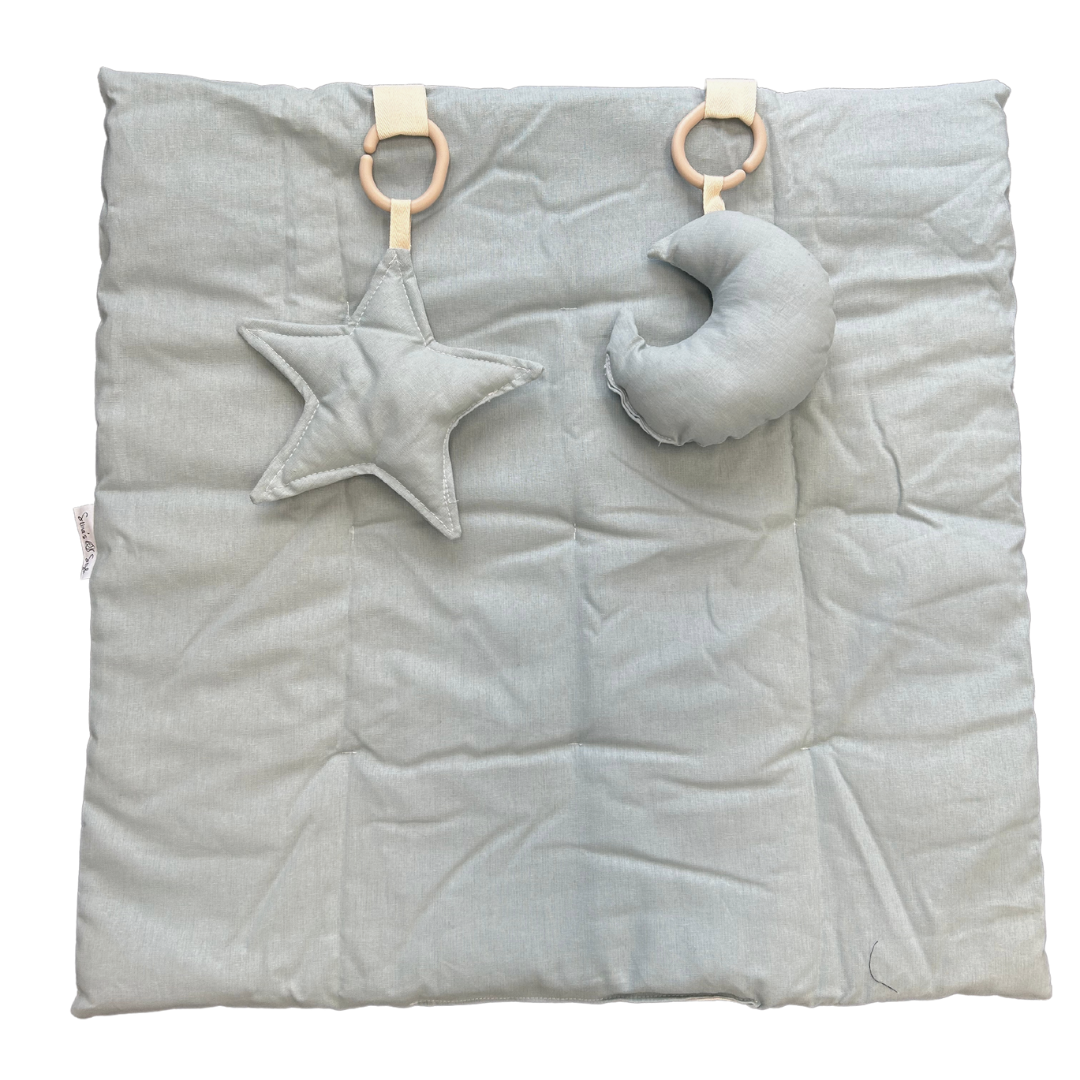 Square Water-Resistant Travel Mat Bundle