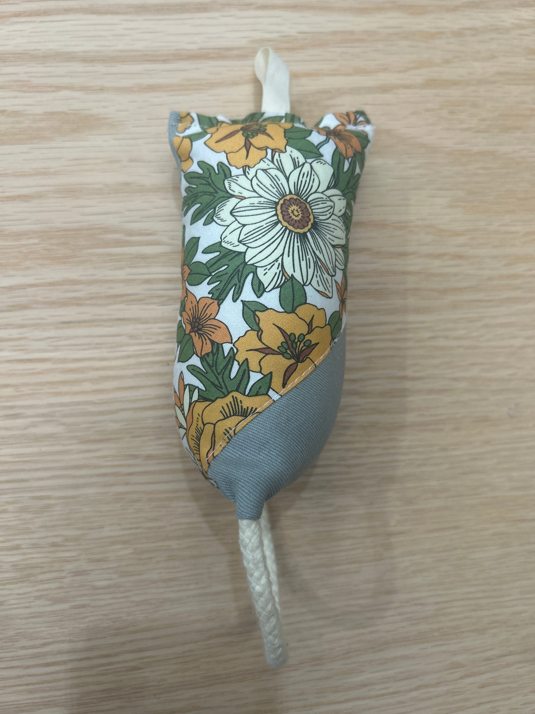 SALE - Hanging Jingle Column Toys