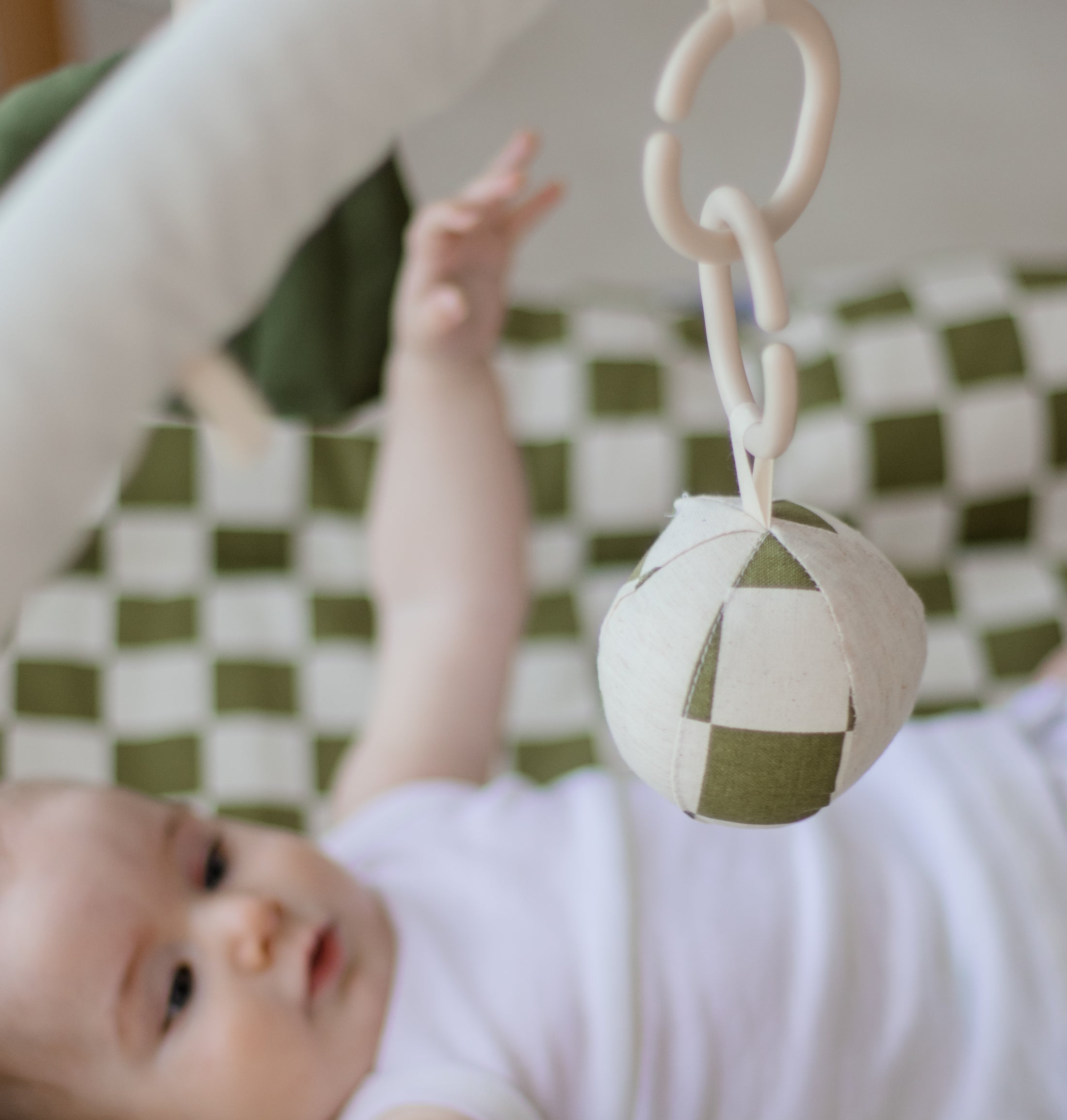 Hanging Rattle Ball