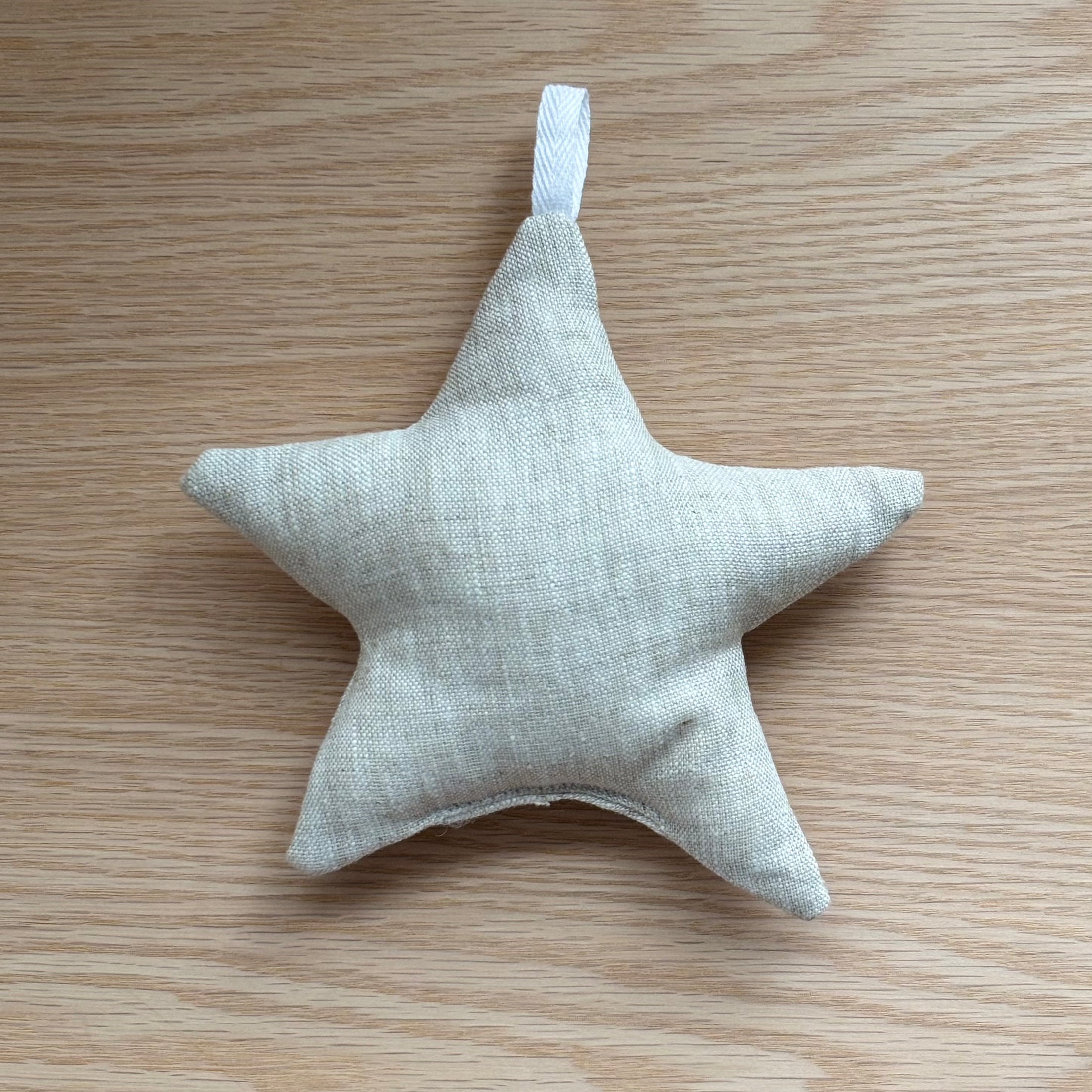 Hanging Rattle Star