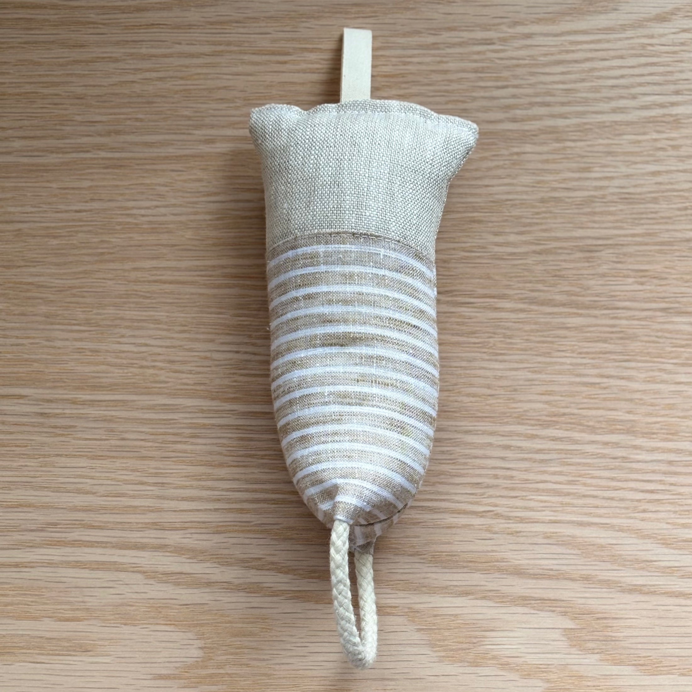 Hanging Jingle Column Toys
