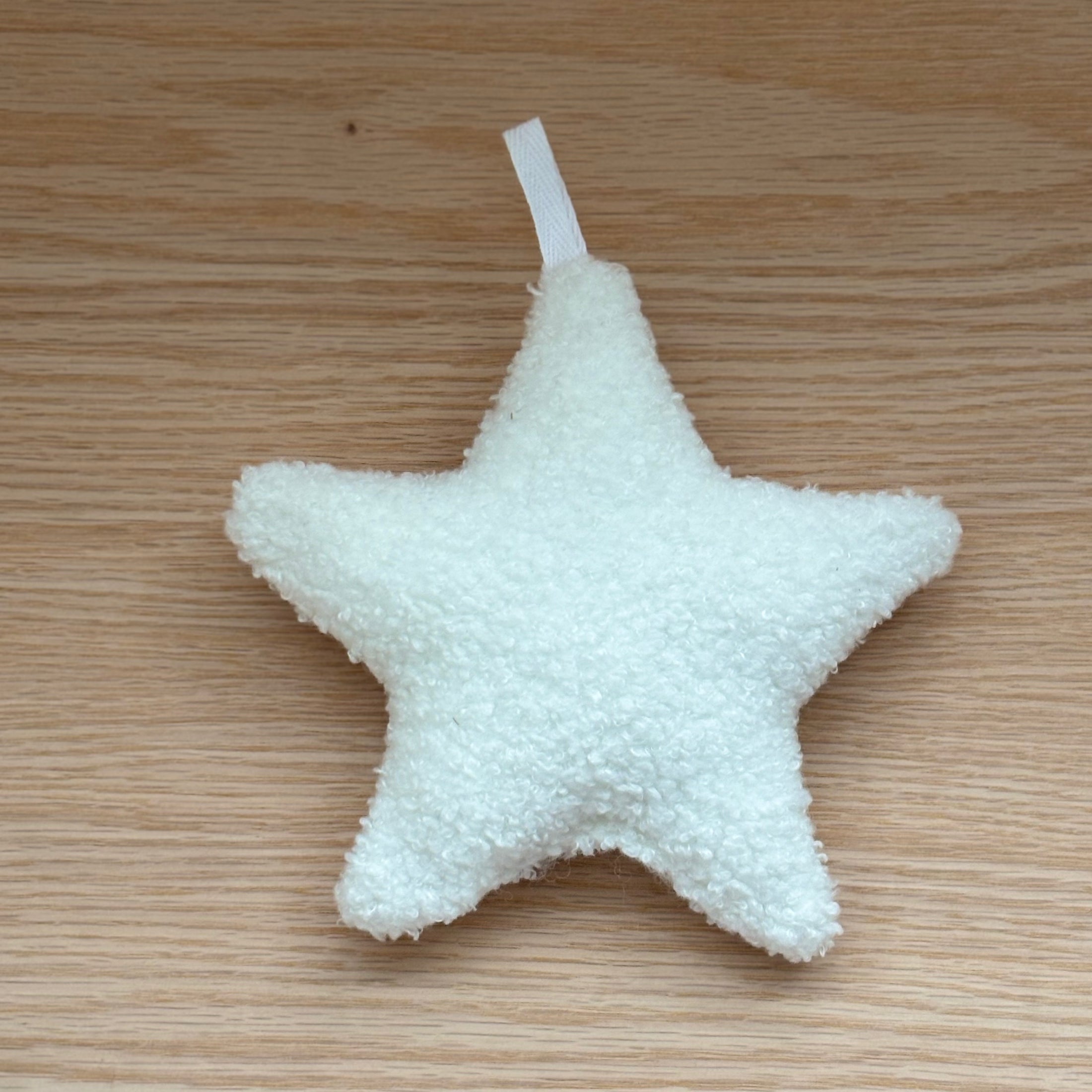 Hanging Rattle Star