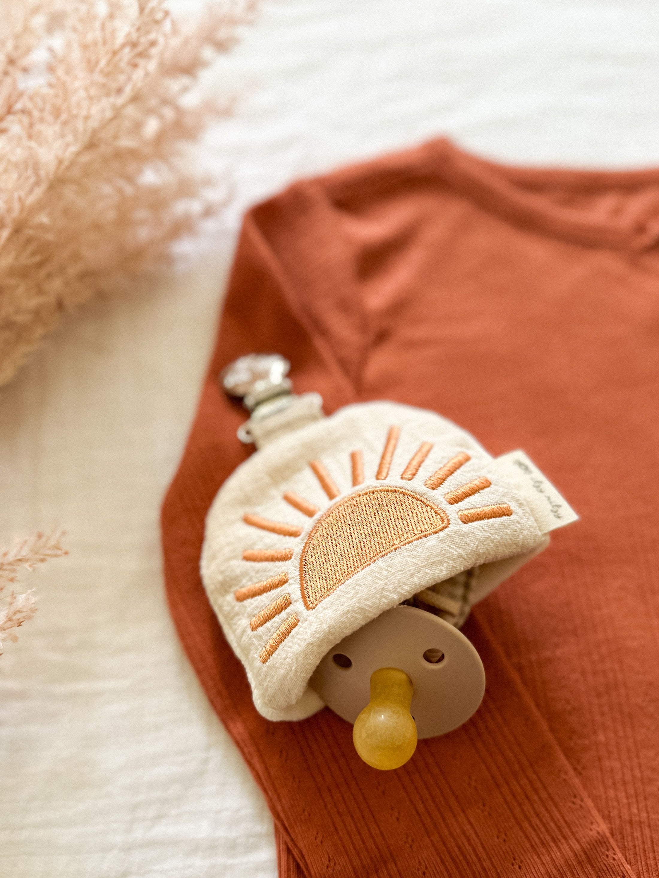 Ritzy Soothe & Store Dummy Clip | Sun