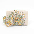 Load image into Gallery viewer, Round Water Resistant Travel Mat Bundle | Vintage Floral
