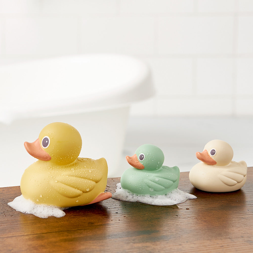 Itzy Bath Toy Set | Ducky Family