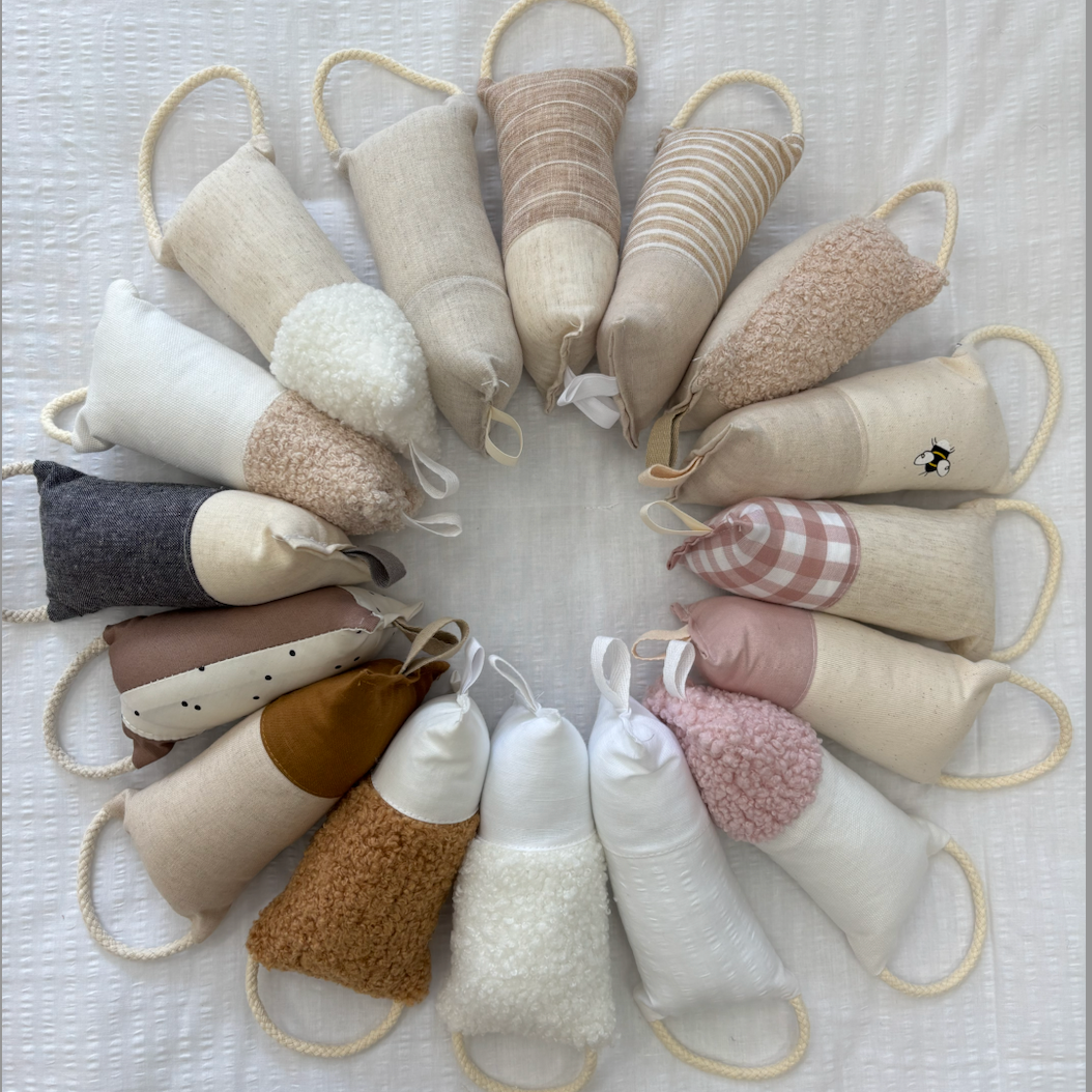 Hanging Jingle Column Toys