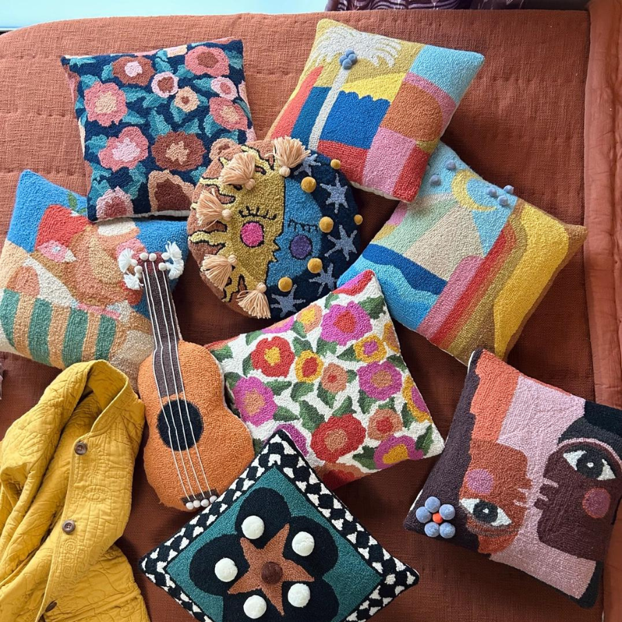 Wool Hook Cushion | Ukelele