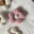 Load and play video in Gallery viewer, Hanging Rattle Flower
