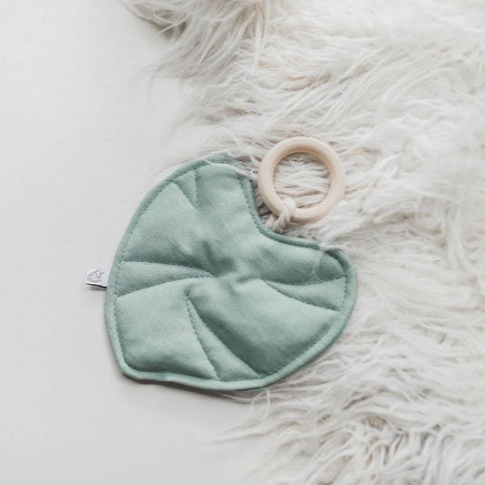 Hanging Crinkle Leaf